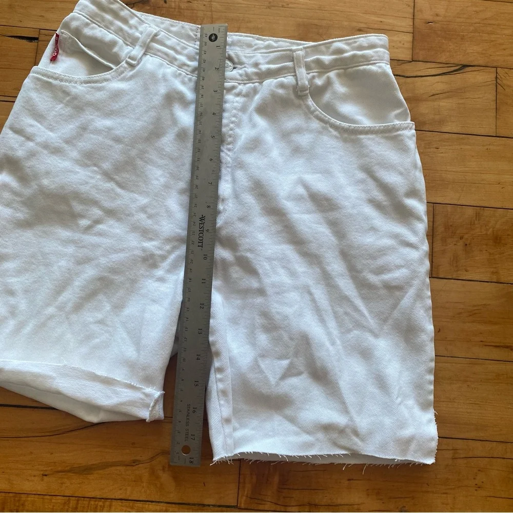 🤍 Vintage BONGO White Jean Shorts - Size 11 / Waist 28” - Picture 7 of 8